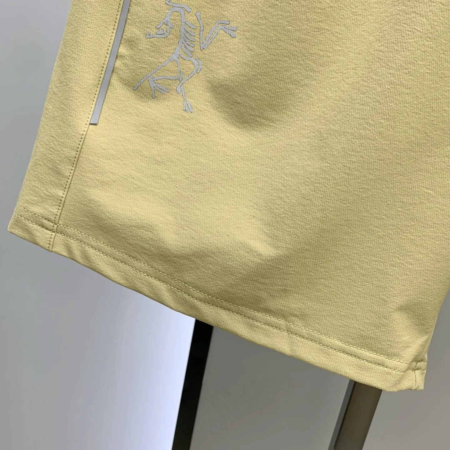 Quality Sizes:S-XXL ：Yellow Black Gray